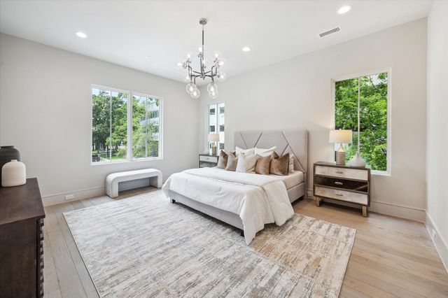 5 Wentworth Green Way, Houston, TX 77027