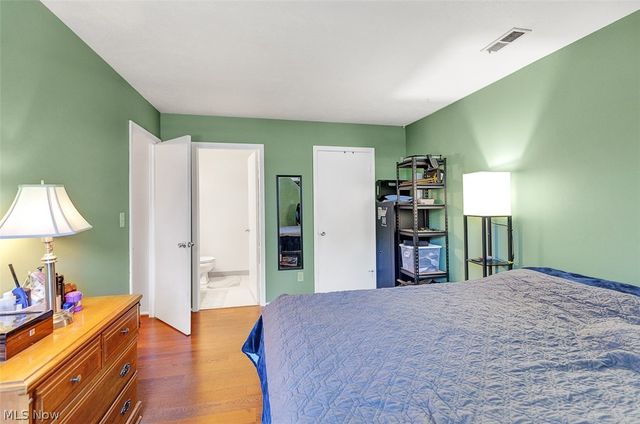 2854 Pease Drive 203S, Rocky River, OH 44116