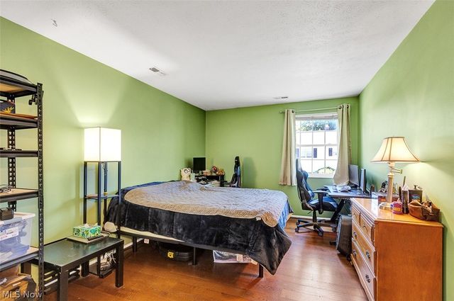 2854 Pease Drive 203S, Rocky River, OH 44116