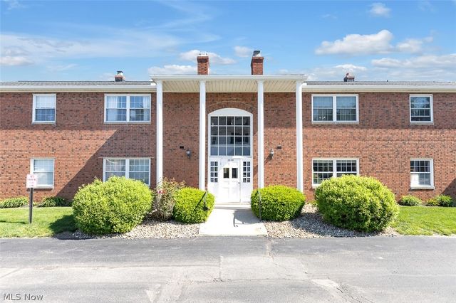 2854 Pease Drive 203S, Rocky River, OH 44116