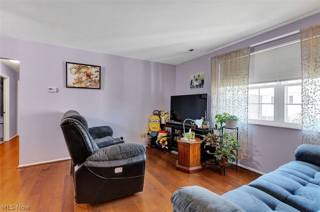 2854 Pease Drive 203S, Rocky River, OH 44116
