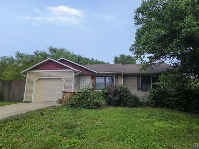 1524 Savage St, Eudora, KS 66025