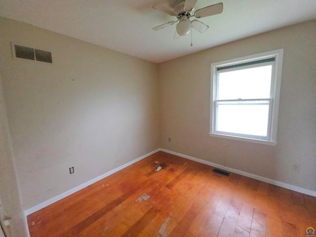 1524 Savage St, Eudora, KS 66025