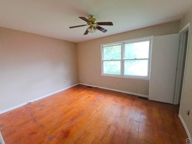 1524 Savage St, Eudora, KS 66025