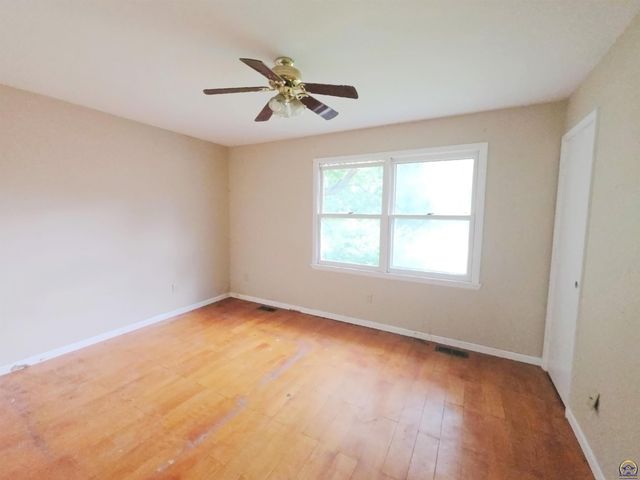 1524 Savage St, Eudora, KS 66025
