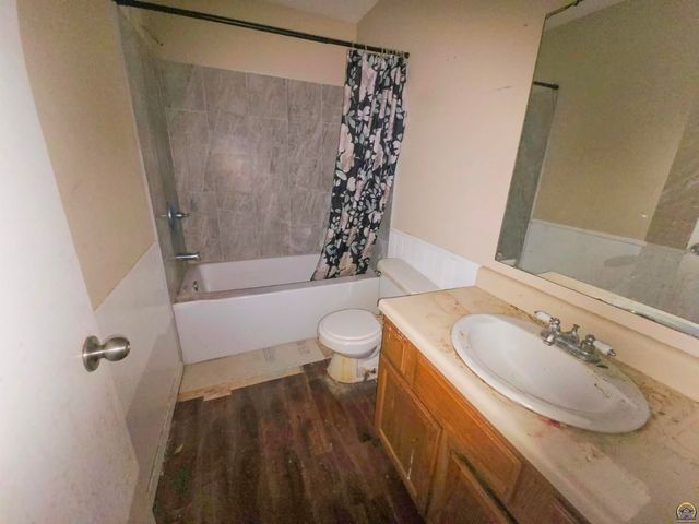 1524 Savage St, Eudora, KS 66025