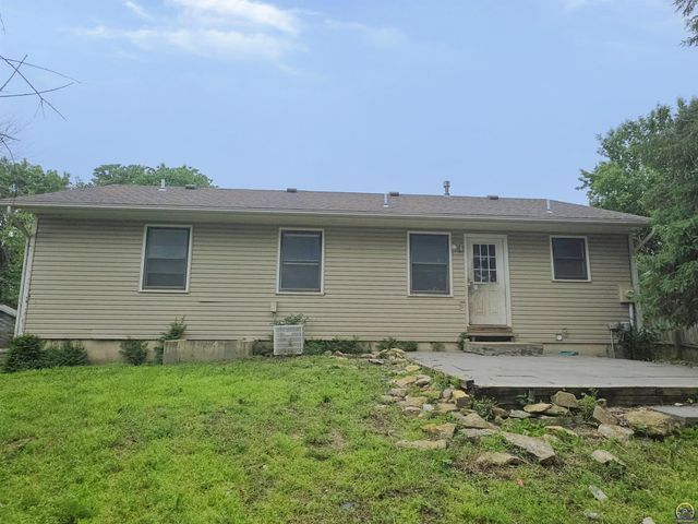 1524 Savage St, Eudora, KS 66025