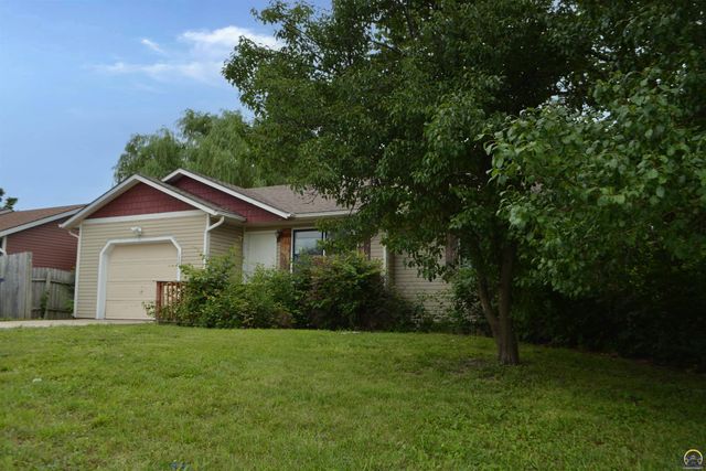 1524 Savage St, Eudora, KS 66025