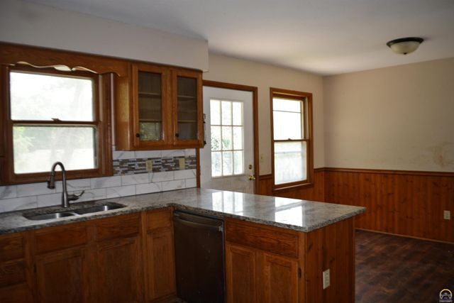 1524 Savage St, Eudora, KS 66025