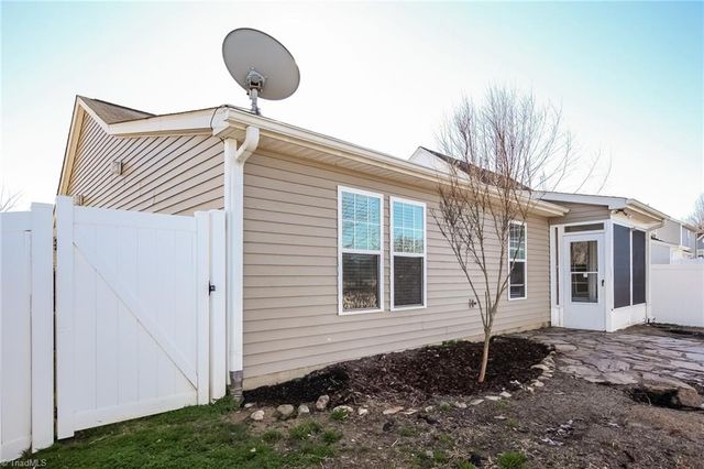 5783 Misty Hill Circle, Clemmons, NC 27012