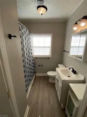 805 Wilson Street, Reidsville, NC 27320