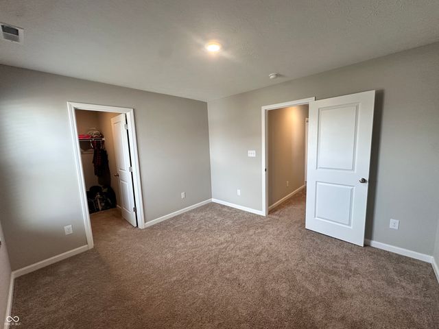 1620 Creek Bed Lane, Pendleton, IN 46064