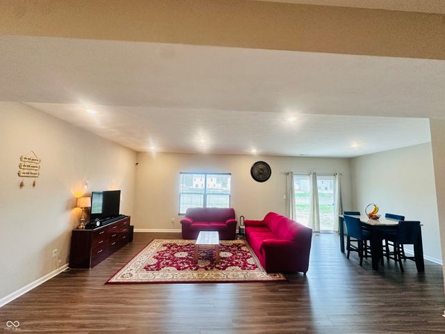 1620 Creek Bed Lane, Pendleton, IN 46064