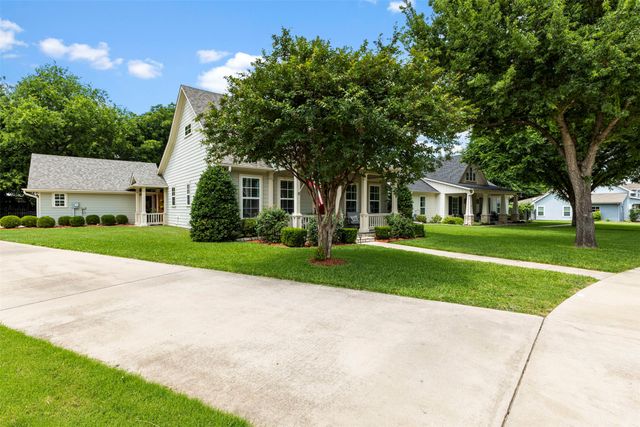 106 Dove Meadow Lane, Glen Rose, TX 76043
