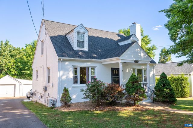 1036 LOCUST AVE, Charlottesville, VA 22901