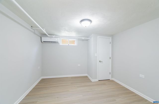 1036 LOCUST AVE, Charlottesville, VA 22901
