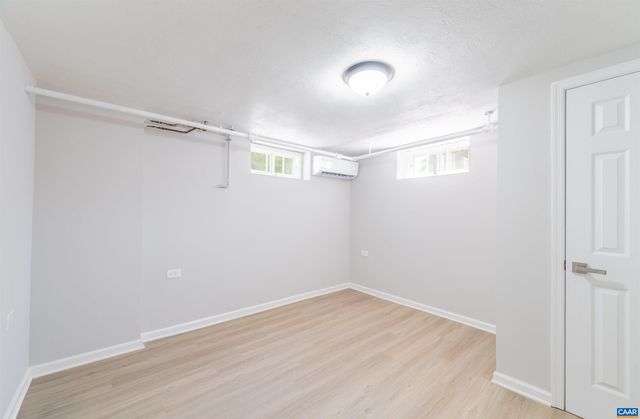 1036 LOCUST AVE, Charlottesville, VA 22901