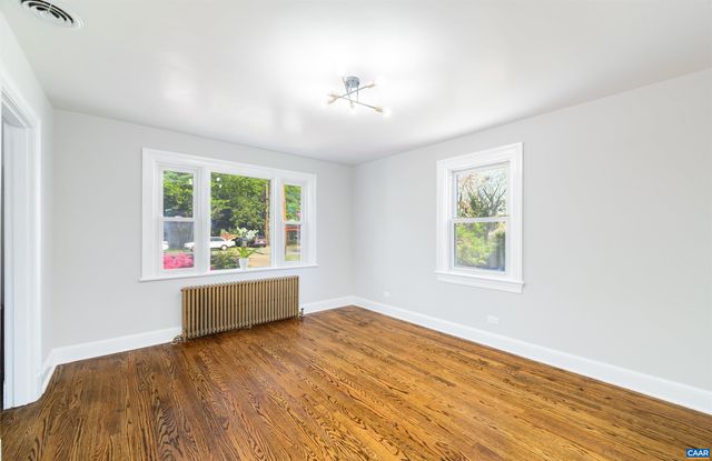 1036 LOCUST AVE, Charlottesville, VA 22901