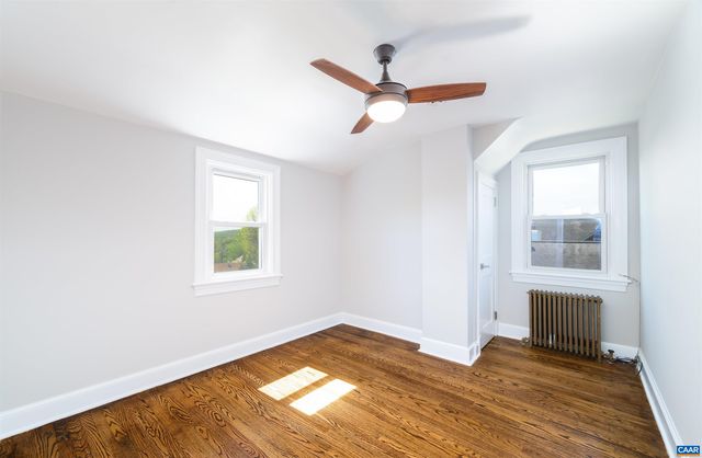 1036 LOCUST AVE, Charlottesville, VA 22901