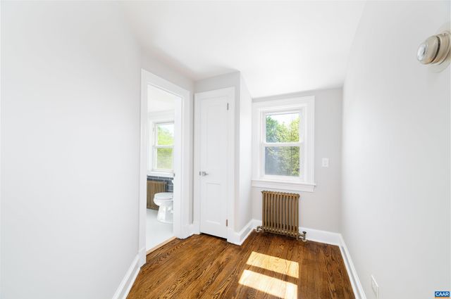 1036 LOCUST AVE, Charlottesville, VA 22901