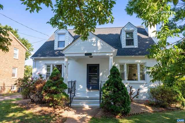 1036 LOCUST AVE, Charlottesville, VA 22901