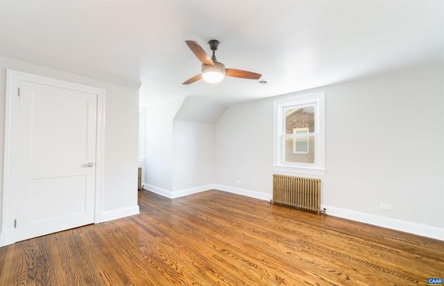 1036 LOCUST AVE, Charlottesville, VA 22901