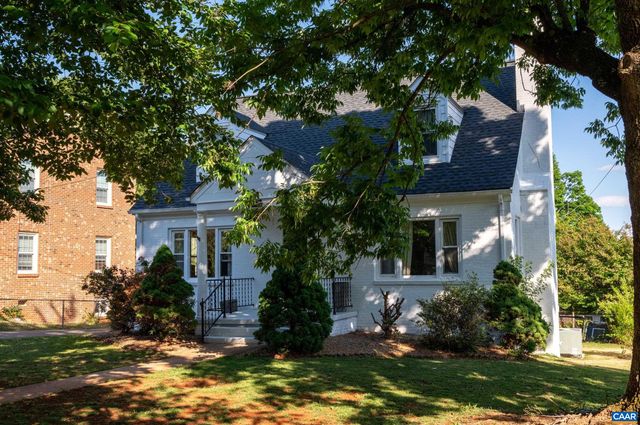 1036 LOCUST AVE, Charlottesville, VA 22901