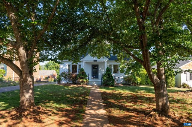 1036 LOCUST AVE, Charlottesville, VA 22901