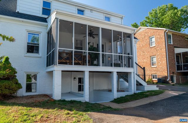 1036 LOCUST AVE, Charlottesville, VA 22901