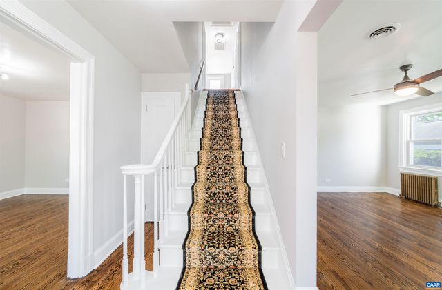 1036 LOCUST AVE, Charlottesville, VA 22901