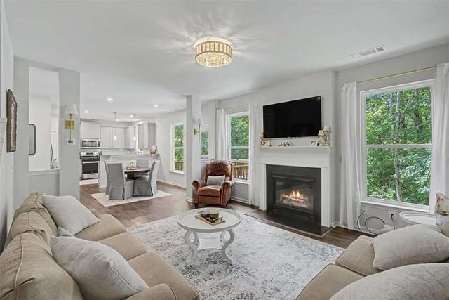 12 Ashwood Drive SE, Cartersville, GA 30120