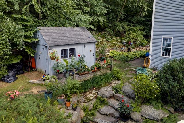 271 Mashapaug Rd, Holland, MA 01521