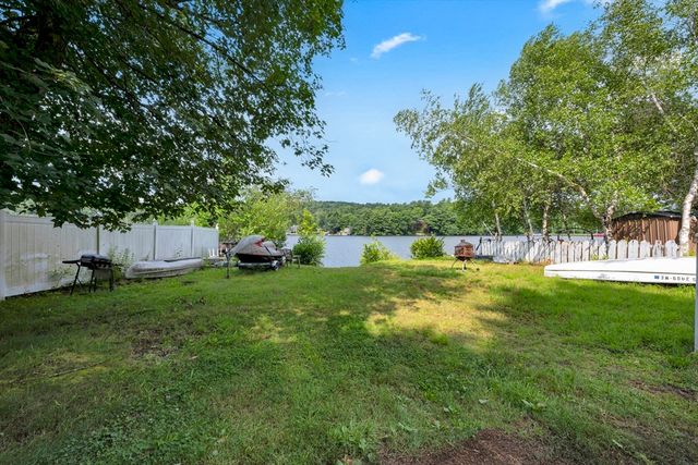 271 Mashapaug Rd, Holland, MA 01521
