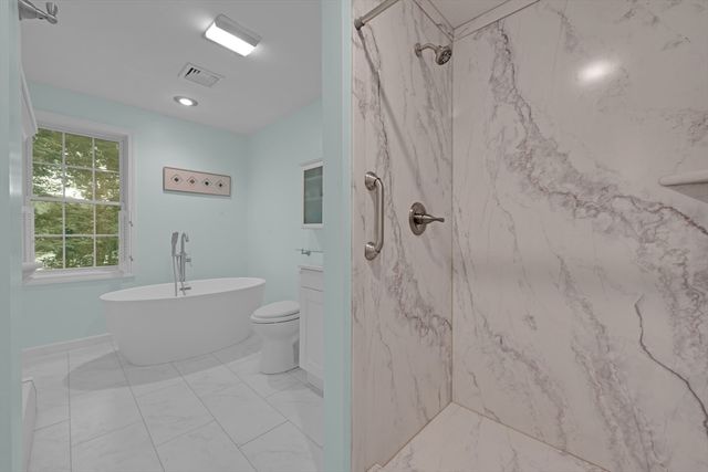 271 Mashapaug Rd, Holland, MA 01521