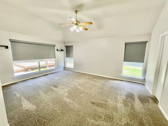 902 Cashew LN, Cedar Park, TX 78613
