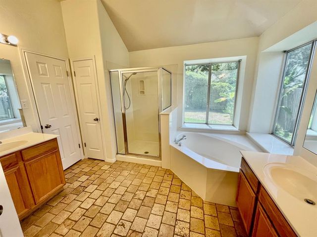 902 Cashew LN, Cedar Park, TX 78613