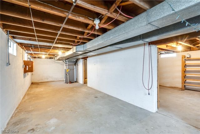 1306 N Plainview Drive, Copley, OH 44321