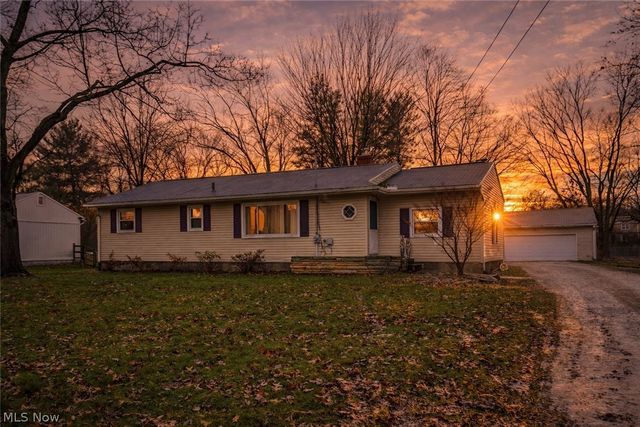 1306 N Plainview Drive, Copley, OH 44321