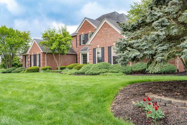 9816 Stowaway Cove, Fort Wayne, IN 46835