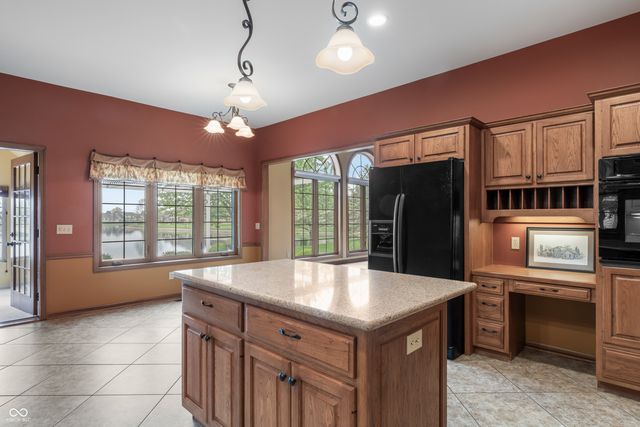 9816 Stowaway Cove, Fort Wayne, IN 46835