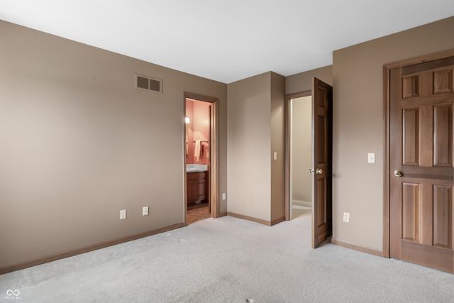 9816 Stowaway Cove, Fort Wayne, IN 46835