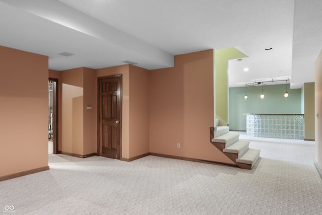 9816 Stowaway Cove, Fort Wayne, IN 46835