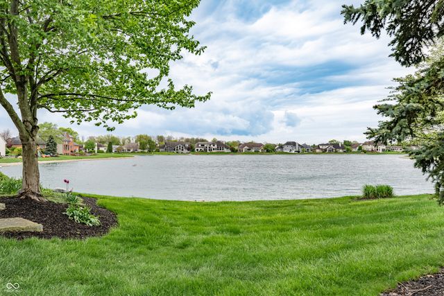 9816 Stowaway Cove, Fort Wayne, IN 46835
