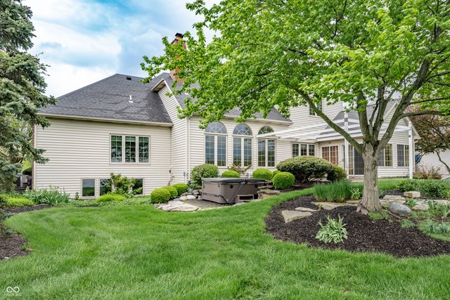 9816 Stowaway Cove, Fort Wayne, IN 46835