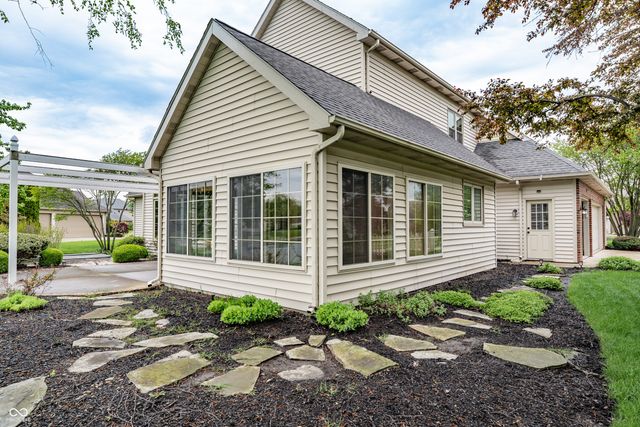 9816 Stowaway Cove, Fort Wayne, IN 46835
