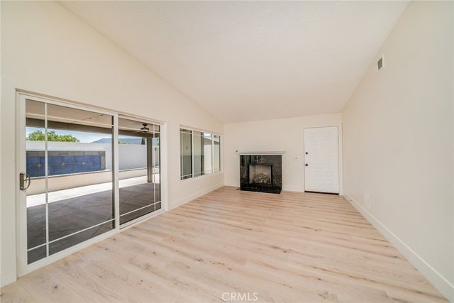 1122 Monroe, Lake Elsinore, CA 92530