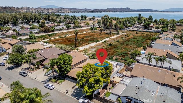 1122 Monroe, Lake Elsinore, CA 92530
