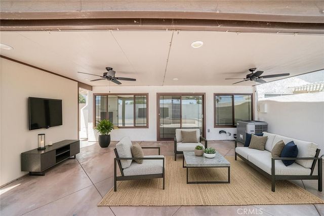 1122 Monroe, Lake Elsinore, CA 92530