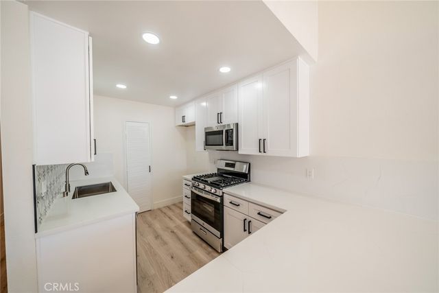 1122 Monroe, Lake Elsinore, CA 92530
