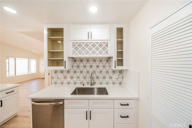 1122 Monroe, Lake Elsinore, CA 92530